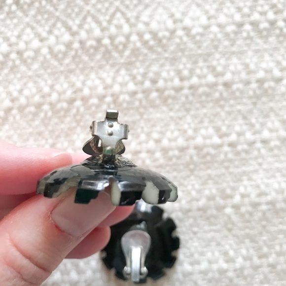 Vintage 50s Floral Blossom and Rhinestone Clip-On Earrings - Picture 5 of 6